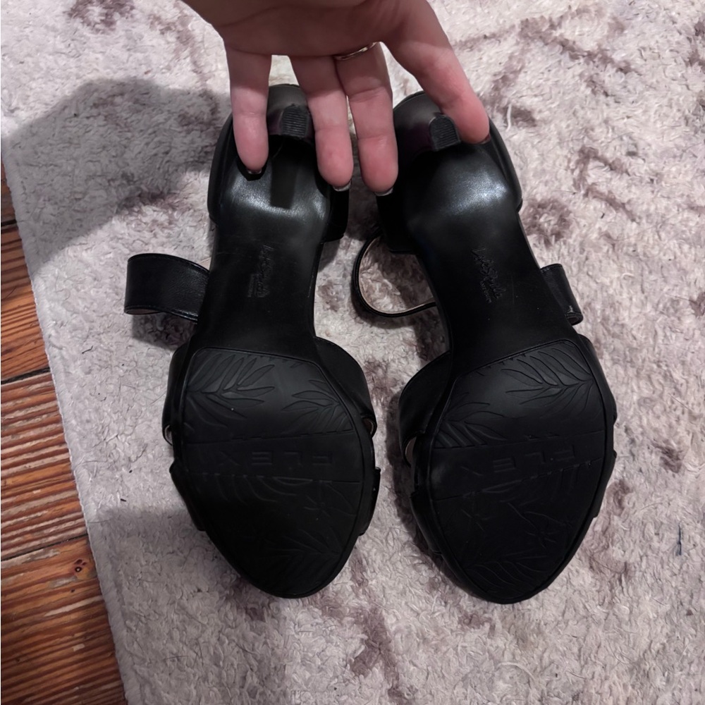 LifeStride Women's, Mega Sandal - Picture 2 of 11